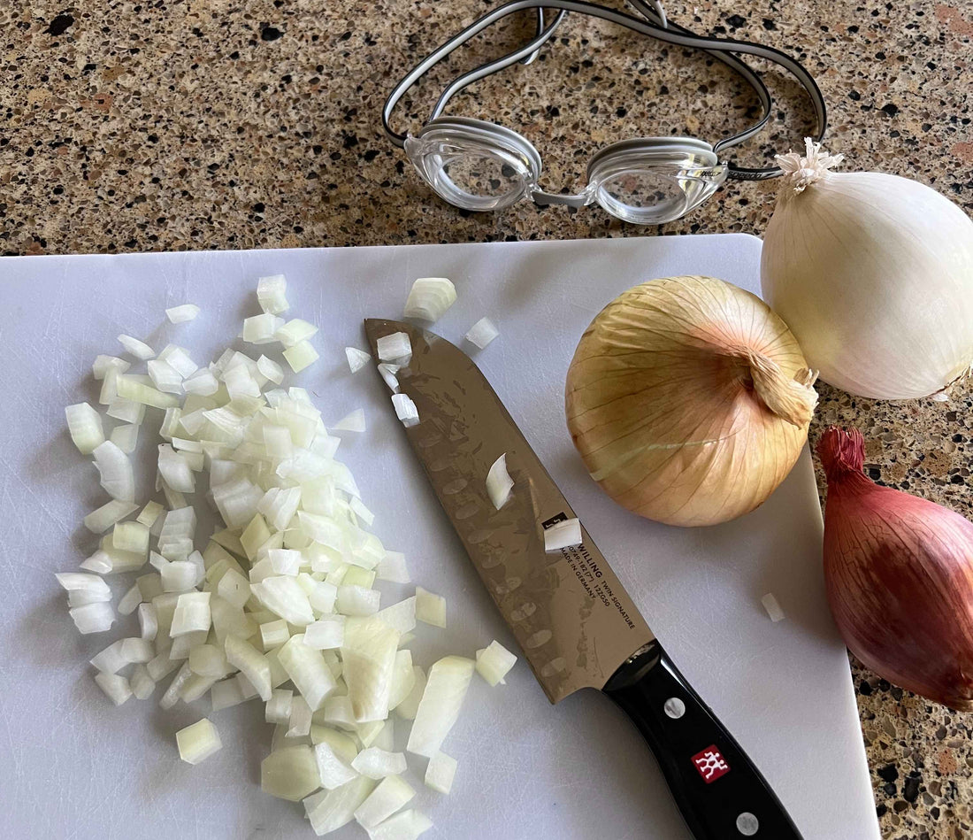 Best Onion Goggles with Knife and Chopped Onions